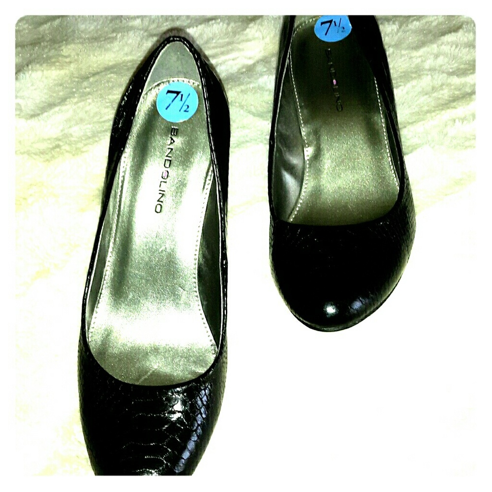 Bandolino wedge shoes